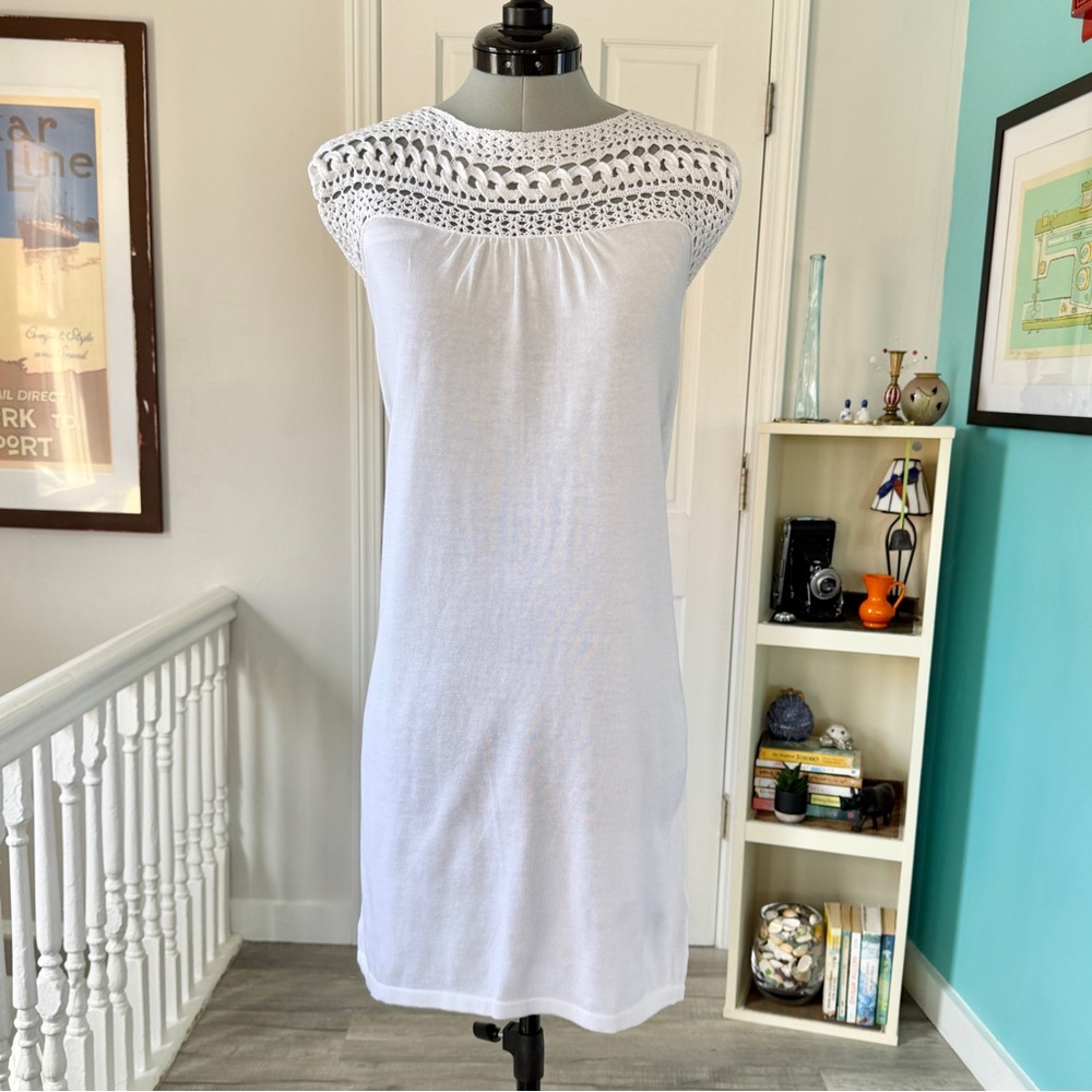 Banana Republic White Knit Dress with Crochet Neckline (size S)
